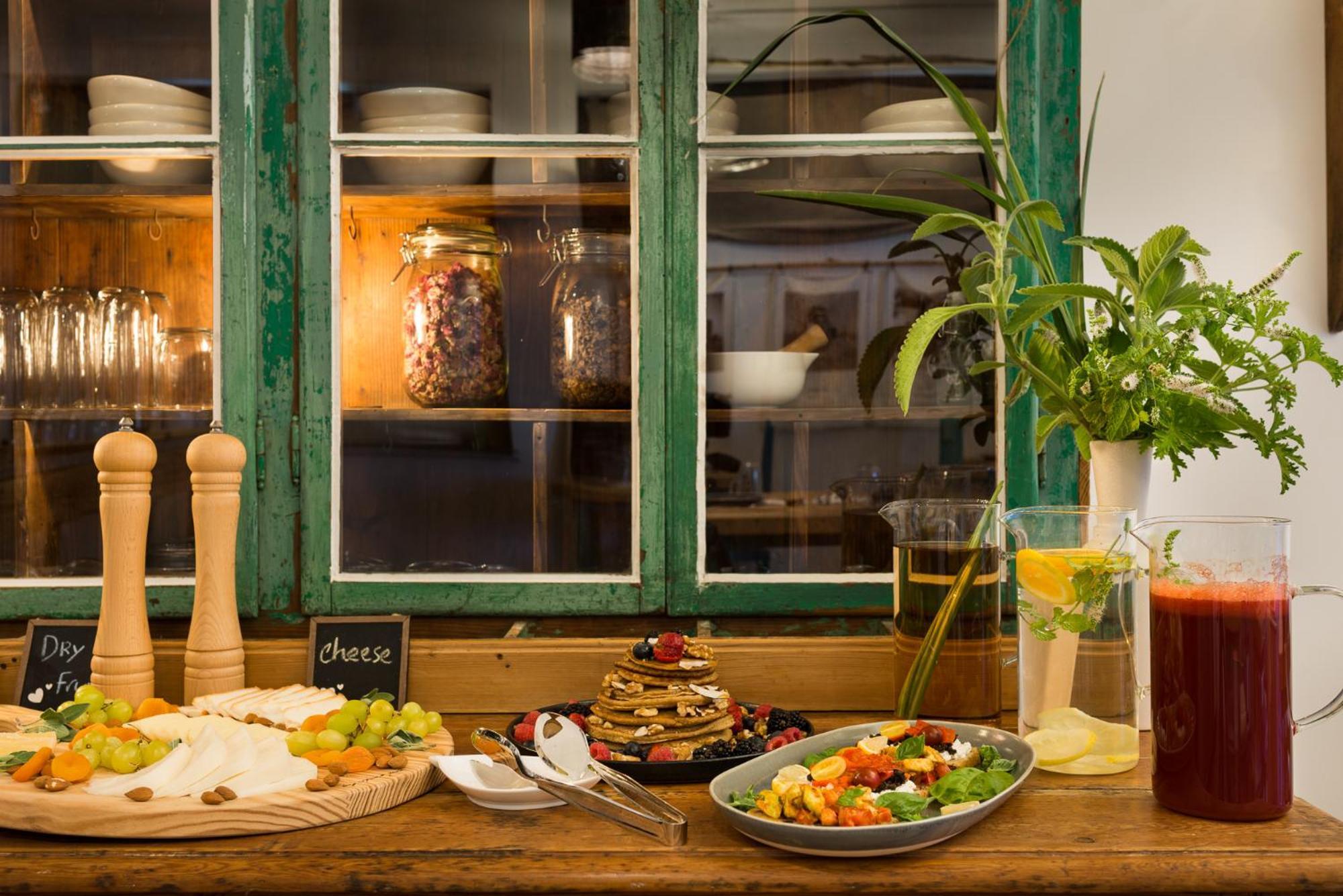 Altanure Almatere - Food Forest Boutique Stay 타비라 외부 사진